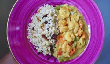 Langostinos y verduras al curry